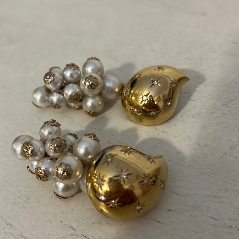 Vintage Givenchy runway pearl gold dangle signed earrings